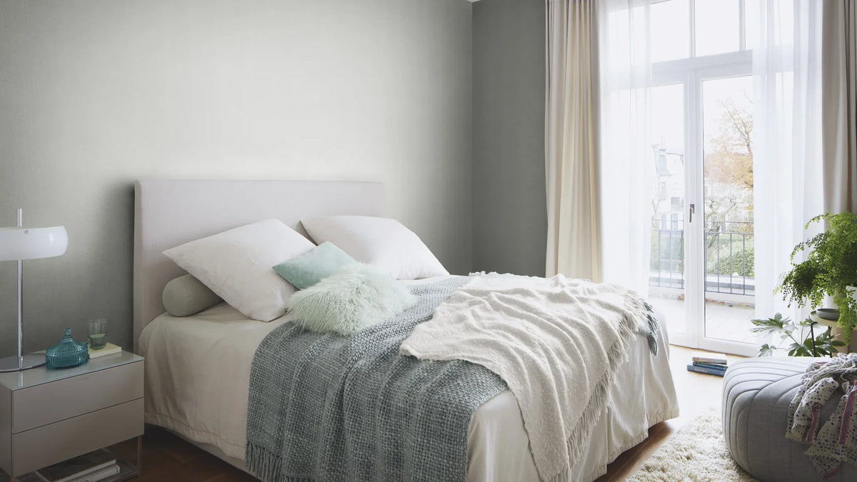 Rasch Vliestapete 441611 Welcome Home - Edle Unitapete in Grau mit Glimmer-Effekt