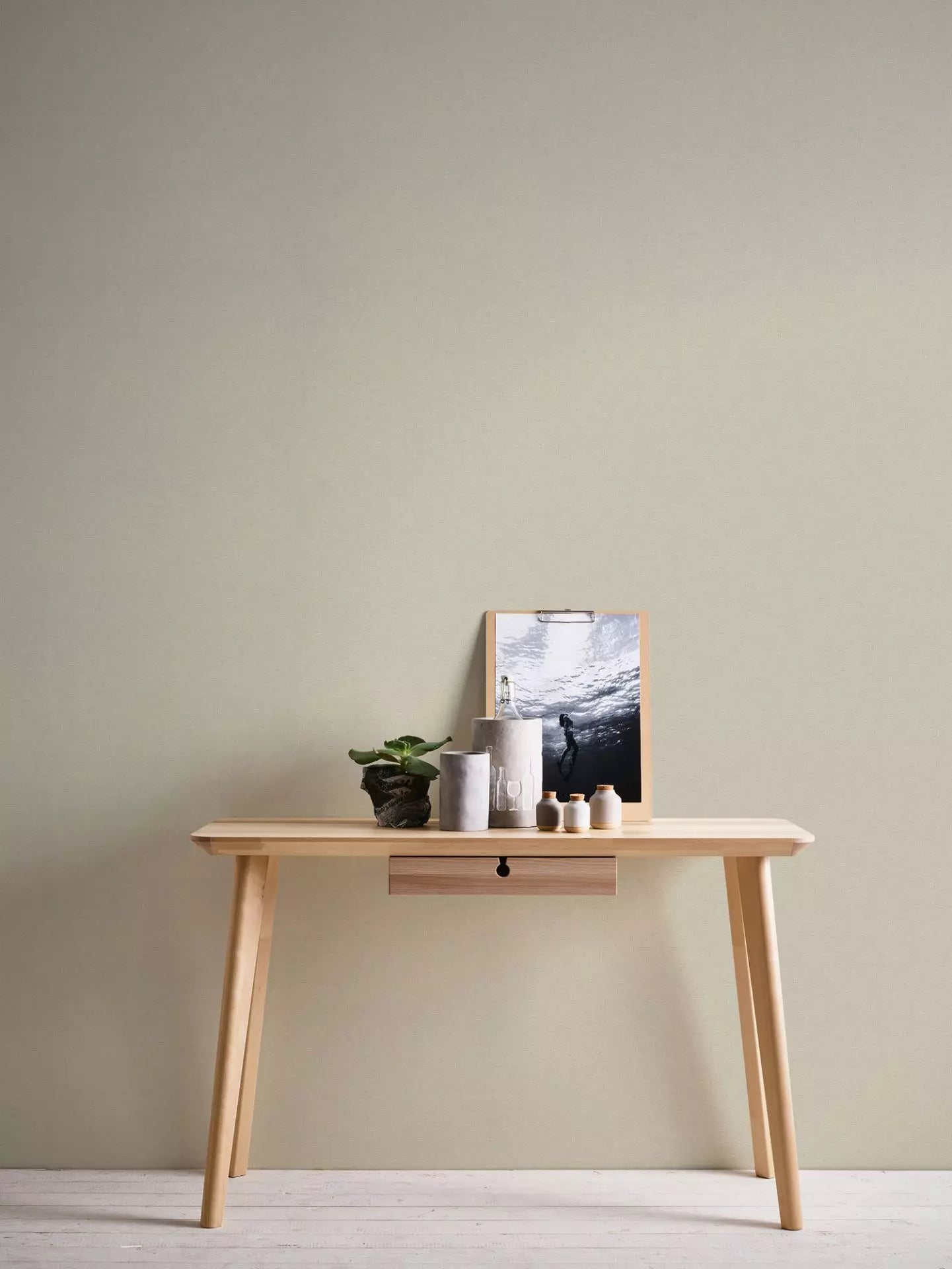 AS Vliestapete Anna d'Andrea Unitapete Greige 371782 – Zeitlose Eleganz in sanften Farbtönen